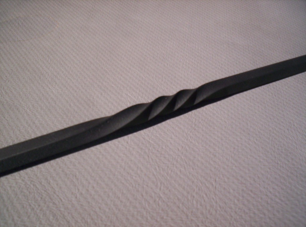 A closeup of the three inches of twist in the middle of the shaft.